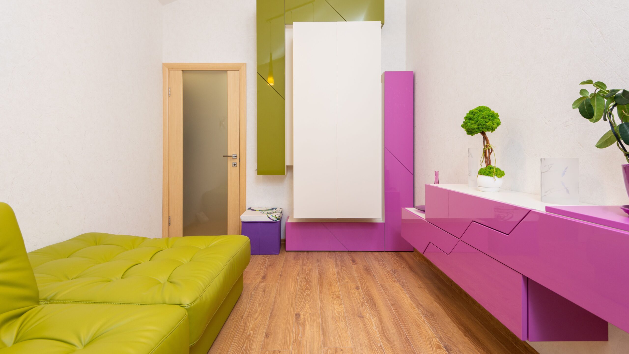 colors your main tool for expanding space